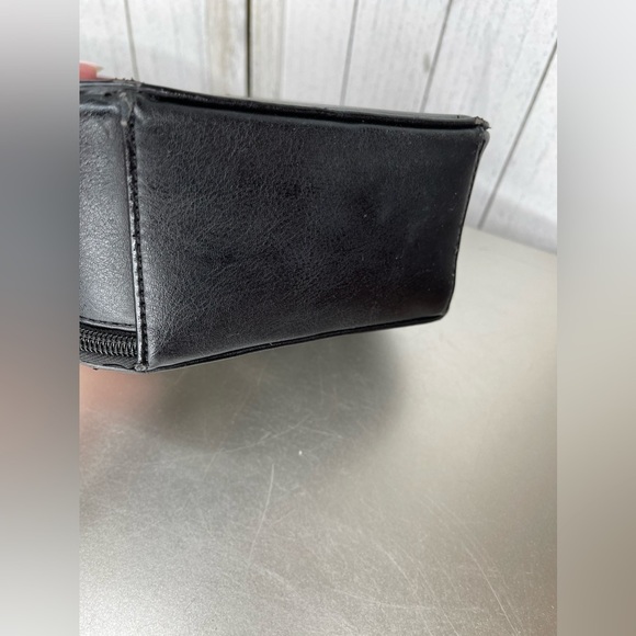 Harry Potter Hogwarts Platform 9 3/4 Crossbody Bag Handbag Purse with Charm - Picture 6 of 11